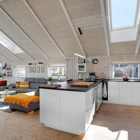 3 Bedroom Cozy In