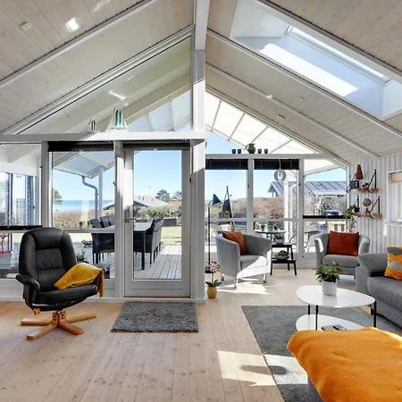 3 Bedroom Cozy In Holiday home *