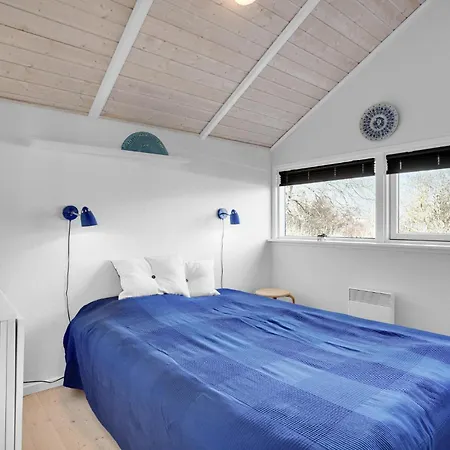 3 Bedroom Cozy In *